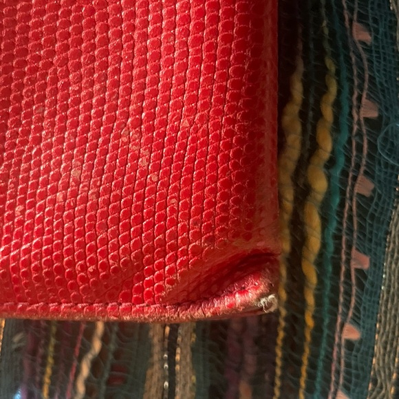 Red leather Salvatore Ferragamo long wallet. Apx 8 x 4“. Vintage condition. - Picture 4 of 14